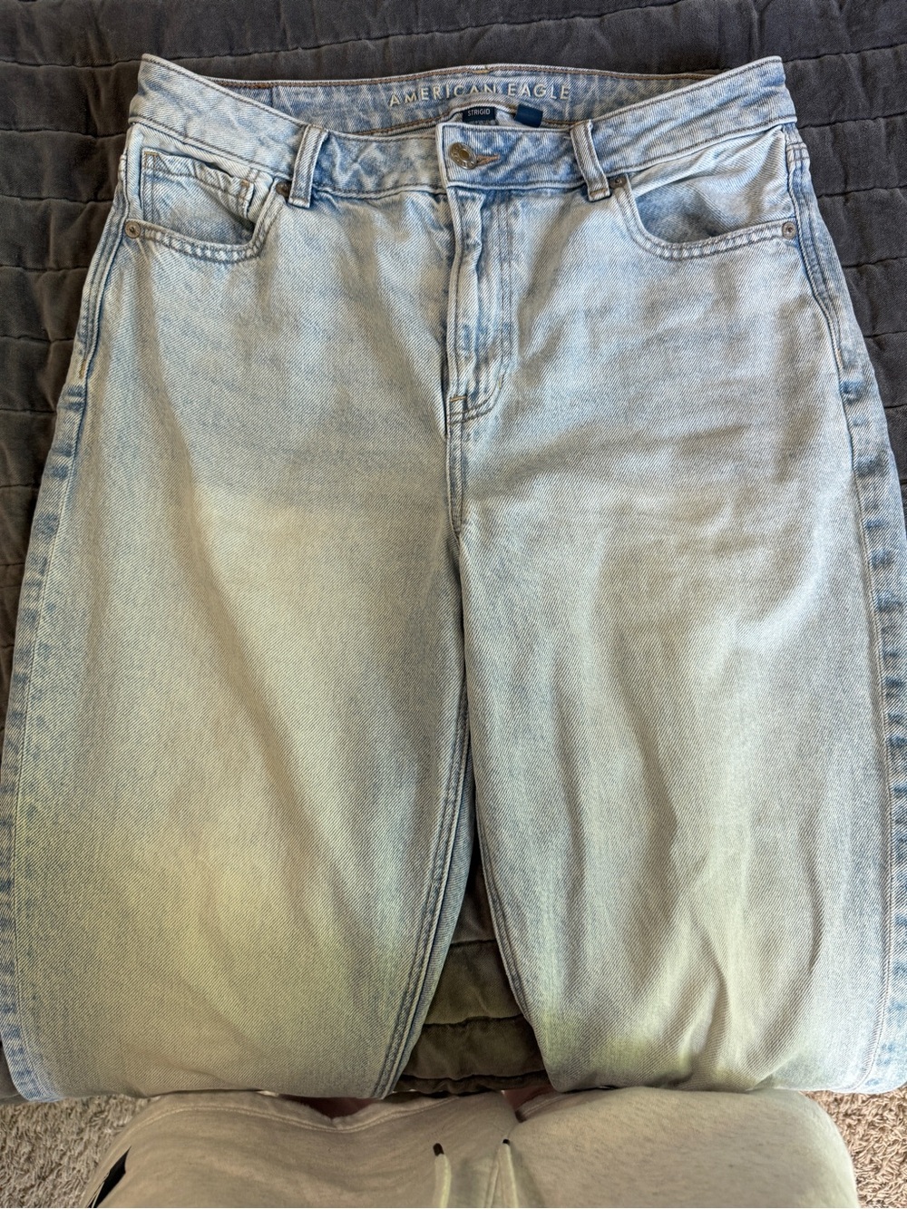 American Eagle Outfitters Light Wash womens Jeans - mom jeans